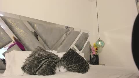 Snapshot of isabela_parkerr chatting on March 23, 2026, 5:33 am Mommy Isa online show from March 23, 2026, 5:33 am