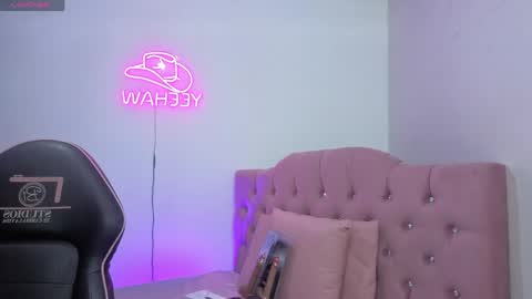 ISABELA  online show from April 28, 2026, 11:37 am