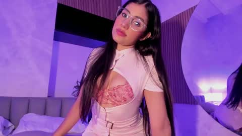 Snapshot of isabelastefano chatting on September 10, 2025, 3:17 am isabelastefano online show from September 10, 2025, 3:17 am