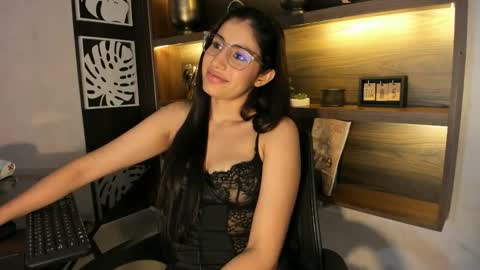 isabelastefano online show from March 16, 2026, 3:23 am