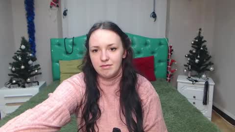 IsabelBlackberry online show from December 29, 2024, 12:45 pm