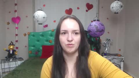 IsabelBlackberry online show from November 7, 2025, 6:24 am