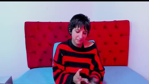 Snapshot of isabelcortezz chatting on October 22, 2025, 11:43 am Isabel Cortez online show from October 22, 2025, 11:43 am