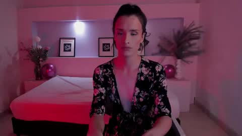 Snapshot of isabelfernandez chatting on September 23, 2025, 5:43 am IsabelFernandez online show from September 23, 2025, 5:43 am