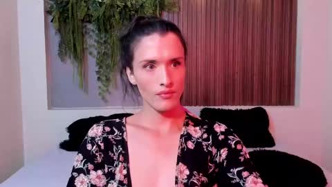 Snapshot of isabelfernandez chatting on September 26, 2025, 6:50 am IsabelFernandez online show from September 26, 2025, 6:50 am