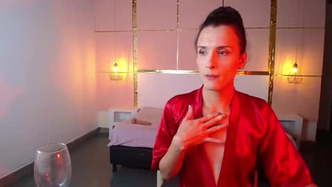 Snapshot of isabelfernandez chatting on October 9, 2025, 5:16 am IsabelFernandez online show from October 9, 2025, 5:16 am