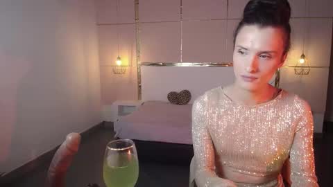 Snapshot of isabelfernandez chatting on October 15, 2025, 6:13 am IsabelFernandez online show from October 15, 2025, 6:13 am