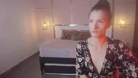 Snapshot of isabelfernandez chatting on October 19, 2025, 3:07 am IsabelFernandez online show from October 19, 2025, 3:07 am