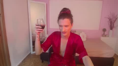 Snapshot of isabelfernandez chatting on October 29, 2025, 6:48 am IsabelFernandez online show from October 29, 2025, 6:48 am