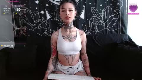 Snapshot of isabella__dark chatting on October 29, 2025, 7:37 pm online show from October 29, 2025, 7:37 pm