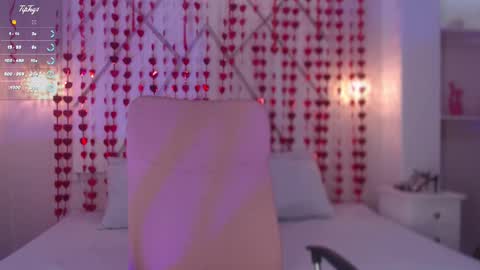 Snapshot of isabella__shine chatting on February 20, 2025, 3:52 pm Isa  online show from February 20, 2025, 3:52 pm