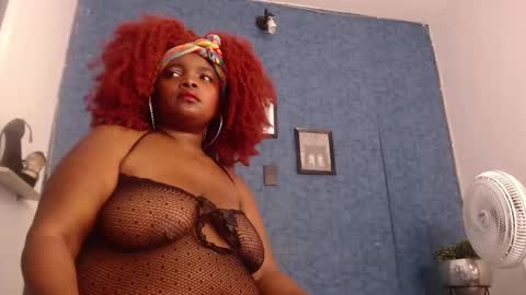 ISABELLA online show from November 3, 2025, 10:27 am