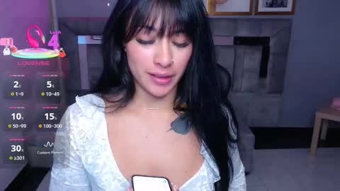 Snapshot of isabella_collen_v chatting on September 24, 2025, 1:14 pm Hi Stream 800am to 200pm online show from September 24, 2025, 1:14 pm