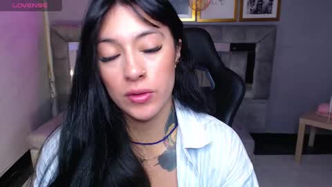 Snapshot of isabella_collen_v chatting on October 20, 2025, 1:11 pm Hi Stream 800am to 200pm online show from October 20, 2025, 1:11 pm