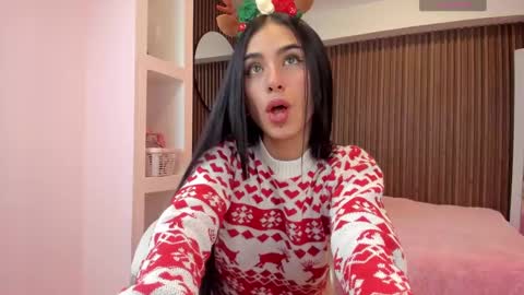 Snapshot of isabella_cooper9 chatting on December 8, 2024, 8:25 pm Isabella Cooper online show from December 8, 2024, 8:25 pm