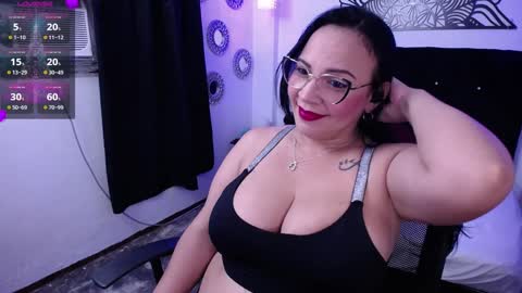 Isabella Di Prinzio online show from January 21, 2025, 12:15 am