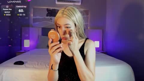 Snapshot of isabella_glam chatting on October 7, 2025, 7:11 pm Isabella  online show from October 7, 2025, 7:11 pm
