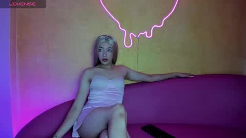 Snapshot of isabella_glam chatting on October 11, 2025, 7:01 pm Isabella  online show from October 11, 2025, 7:01 pm