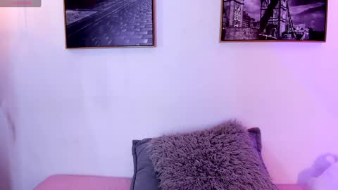 Snapshot of isabella_lopez_ chatting on January 28, 2025, 12:00 pm  Isabel Lopez online show from January 28, 2025, 12:00 pm