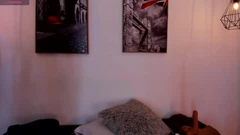 Snapshot of isabella_lopez_ chatting on March 5, 2025, 12:00 pm  Isabel Lopez online show from March 5, 2025, 12:00 pm