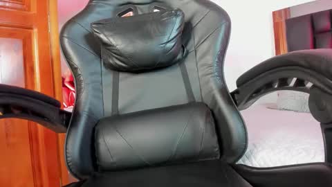 Isabella Moon9 online show from February 20, 2026, 12:16 pm