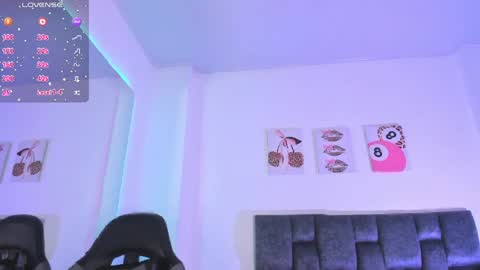 Snapshot of isabella_moon9 chatting on April 8, 2026, 12:27 pm Isabella Moon9 online show from April 8, 2026, 12:27 pm