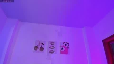 Snapshot of isabella_moon9 chatting on May 1, 2026, 12:21 pm Isabella Moon9 online show from May 1, 2026, 12:21 pm