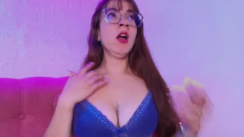 Snapshot of isabella_noir1 chatting on October 29, 2025, 9:00 am Isabella online show from October 29, 2025, 9:00 am