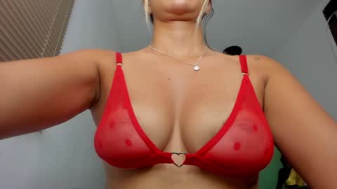 Isabella online show from January 30, 2025, 12:07 am