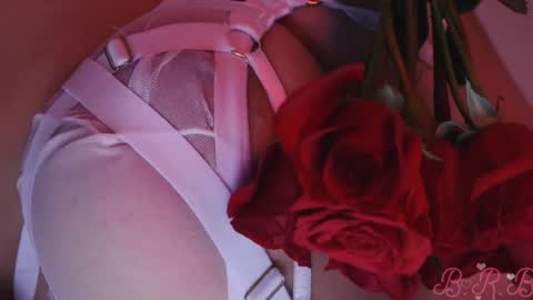 Isabella White online show from December 19, 2024, 9:17 pm