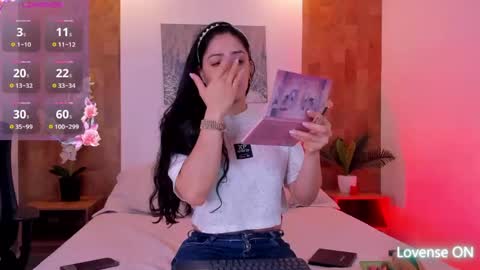 Snapshot of isabella_winkler chatting on May 2, 2026, 12:10 pm isabella_winkler online show from May 2, 2026, 12:10 pm
