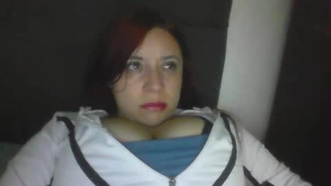 Snapshot of isabellaa_hills_ chatting on October 5, 2025, 12:09 am isabellaa_hills_ online show from October 5, 2025, 12:09 am