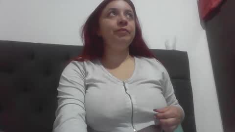 Snapshot of isabellaa_hills_ chatting on October 9, 2025, 3:21 pm isabellaa_hills_ online show from October 9, 2025, 3:21 pm