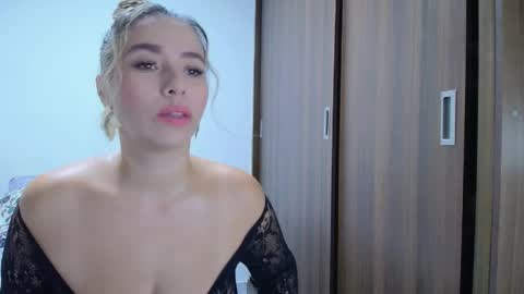 Snapshot of isabellaa_smith03 chatting on May 9, 2026, 10:42 am isabellaa_smith03 online show from May 9, 2026, 10:42 am
