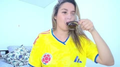isabellaa_smith03 online show from June 23, 2026, 11:36 pm