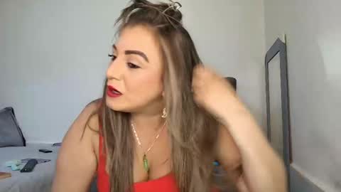 Snapshot of isabellaagarcia chatting on April 25, 2026, 7:33 am Isabella online show from April 25, 2026, 7:33 am