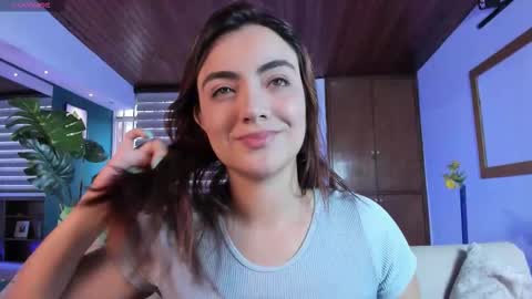 Snapshot of isabellaajoness chatting on October 25, 2025, 11:29 am Isabella  Everyday From 0530 to 1430 Col Time online show from October 25, 2025, 11:29 am
