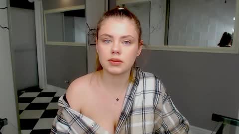 Snapshot of isabellabler chatting on January 24, 2025, 1:36 pm isabellabler online show from January 24, 2025, 1:36 pm