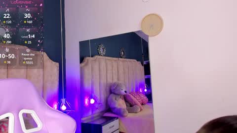    v online show from January 15, 2025, 9:09 pm