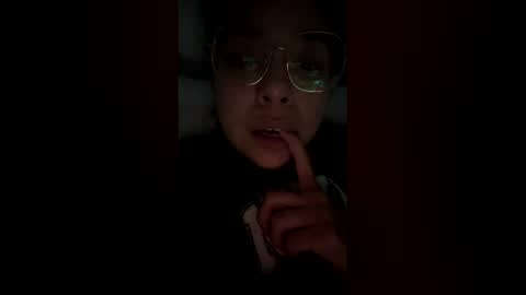 isabellaelizabeth online show from December 19, 2025, 4:30 am