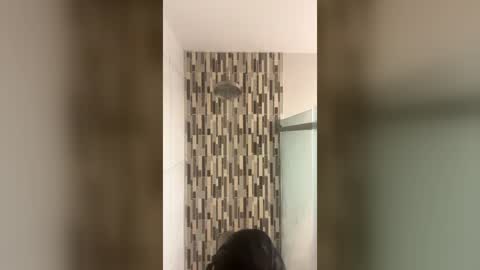 isabellaelizabeth online show from June 13, 2026, 11:02 pm