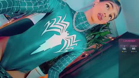 isabellagirs online show from April 25, 2026, 1:41 pm