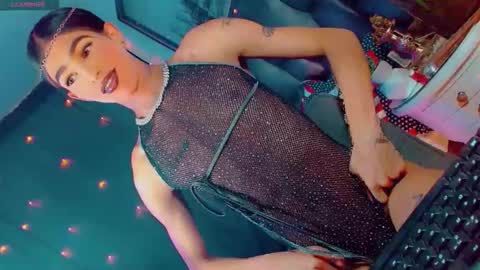 isabellagirs online show from May 6, 2026, 10:04 pm