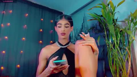 isabellagirs online show from May 7, 2026, 10:09 am