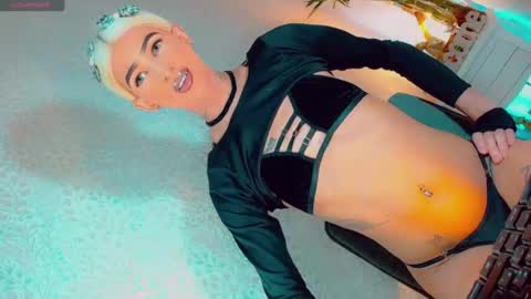 isabellagirs online show from July 4, 2026, 6:41 am