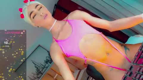 isabellagirs online show from July 19, 2026, 7:17 pm