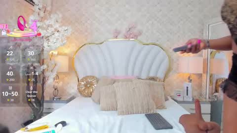 Isabella  online show from October 3, 2025, 2:25 pm