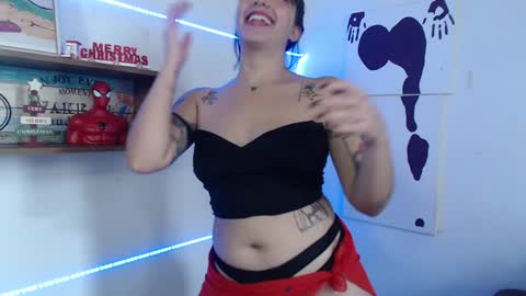 Snapshot of isabellakoff chatting on December 6, 2024, 6:39 pm Tati - online show from December 6, 2024, 6:39 pm