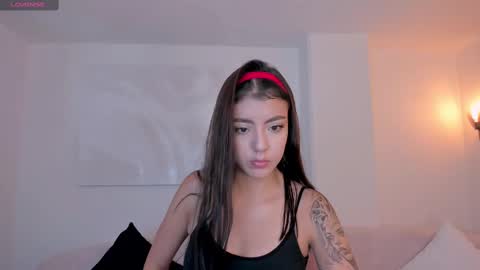 Isabella Kroft online show from February 23, 2025, 5:07 pm