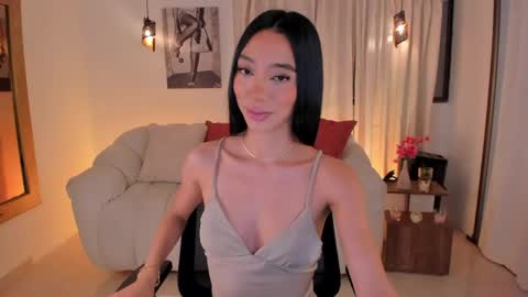 ISABELLA  online show from May 9, 2026, 4:34 pm